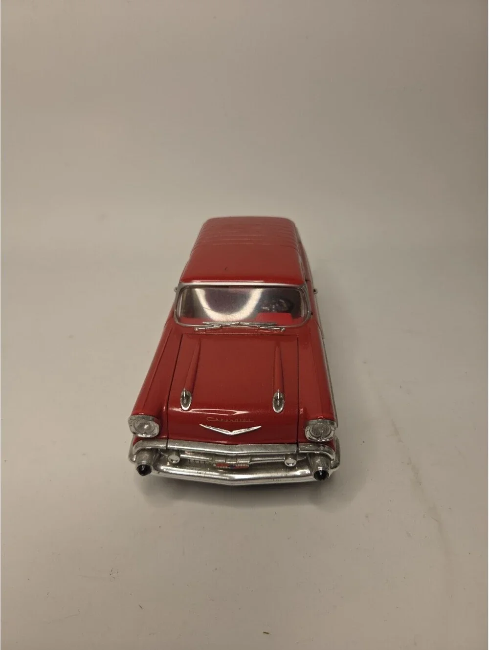 Road Tough Collection 1957 Chevrolet Nomad  DIECAST MODEL CAR 1:18 Orange
